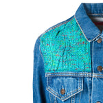 Veste en Jean Levis avec Empiècements en Pull Torsadé Turquoise Upcycling